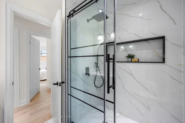 Additional image 17 of 16 Florida Cres