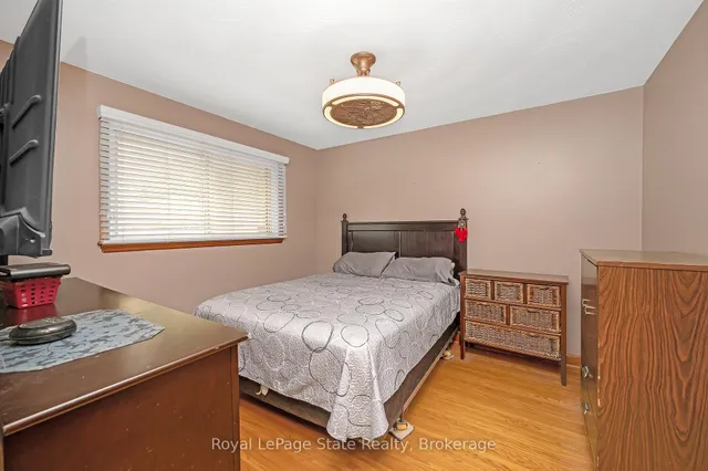 Additional image 23 of 327 East 42nd St