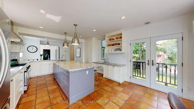 Additional image 19 of 65 Burnhamthorpe Cres