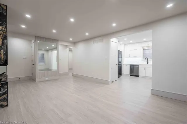 Additional image 6 of 104 Second St Unit UPPER