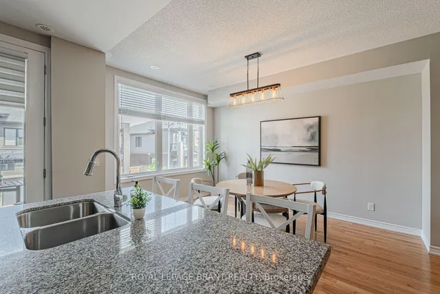 房产图片 15 - 422 Athabasca Common