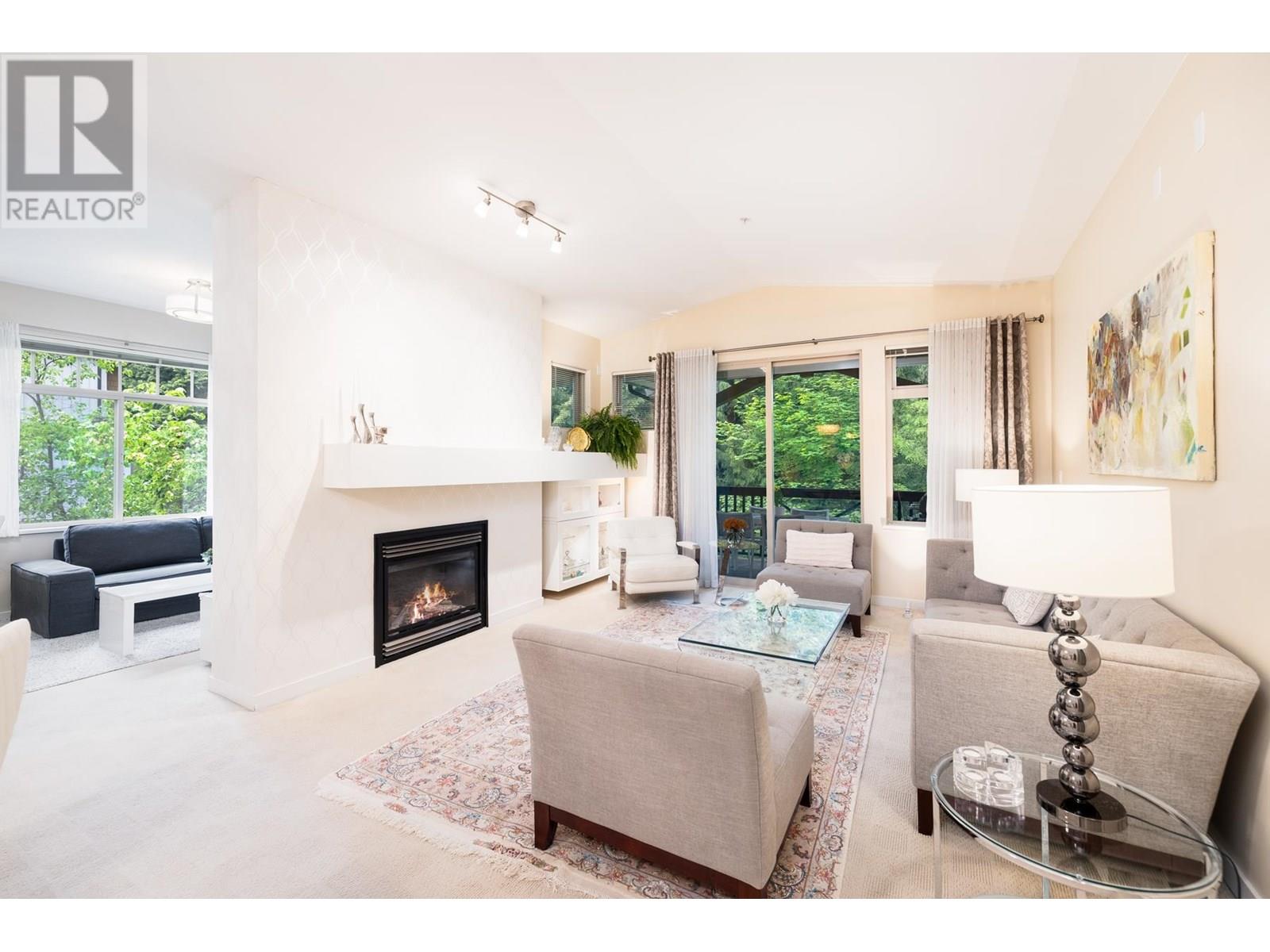 202 3125 CAPILANO CRESCENT|North Vancouver, British Columbia V7R4X5