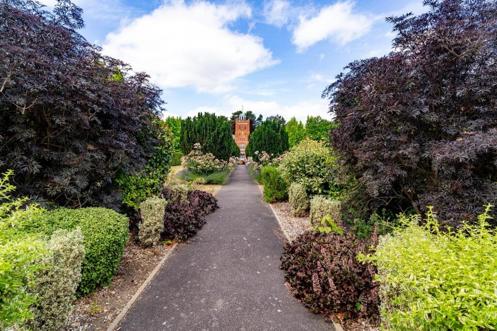 Additional image 2 of West Hall, Beningfield Drive, St Albans, AL2