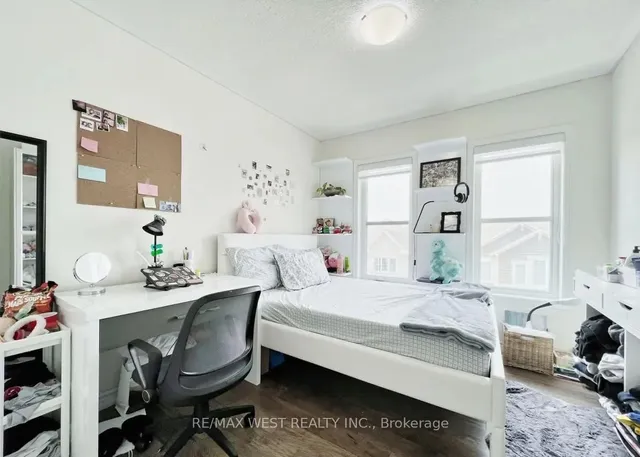 Additional image 28 of 975 Whitlock Ave Unit 20