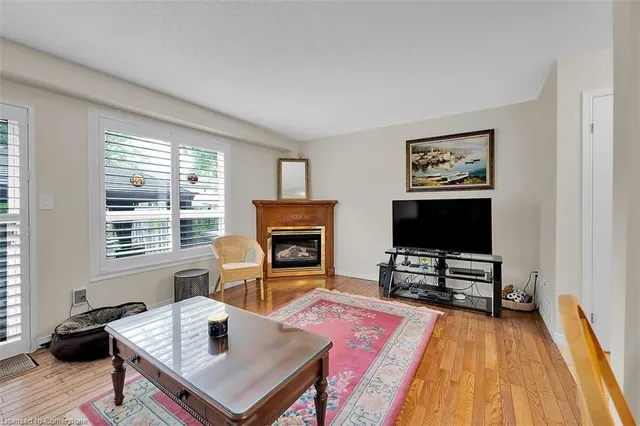 房产图片 12 - 10 Cadham Blvd 单元17