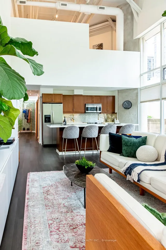 Additional image 12 of 66 Bay St Unit 102