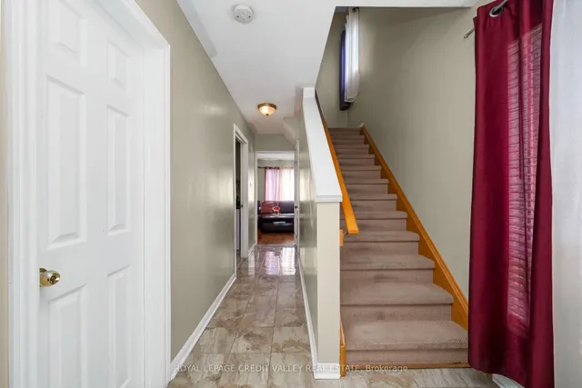 Additional image 5 of 19 Dunlop Crt