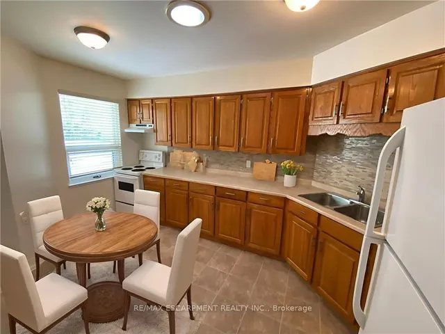 房产图片 7 - 1 Szollosy Circ