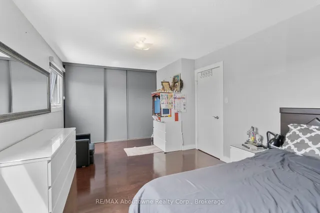 Additional image 22 of 17 Adam St