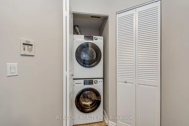 Additional image 29 of 100 Hayden St Unit 903