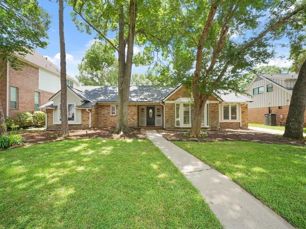 5135 Loch Lomond Dr, Houston, TX 77096