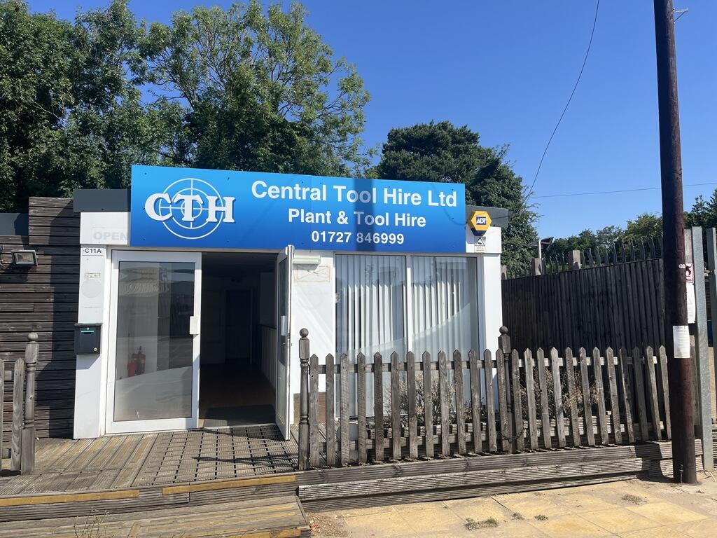 Additional image 7 of C10 & C11 Albert Bygrave Retail Park, North Orbital Road, St. Albans, Hertfordshire