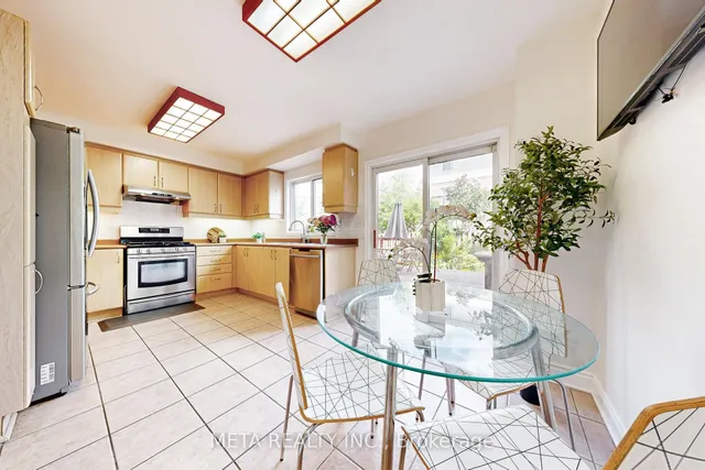 Additional image 8 of 26 Rumi Cres