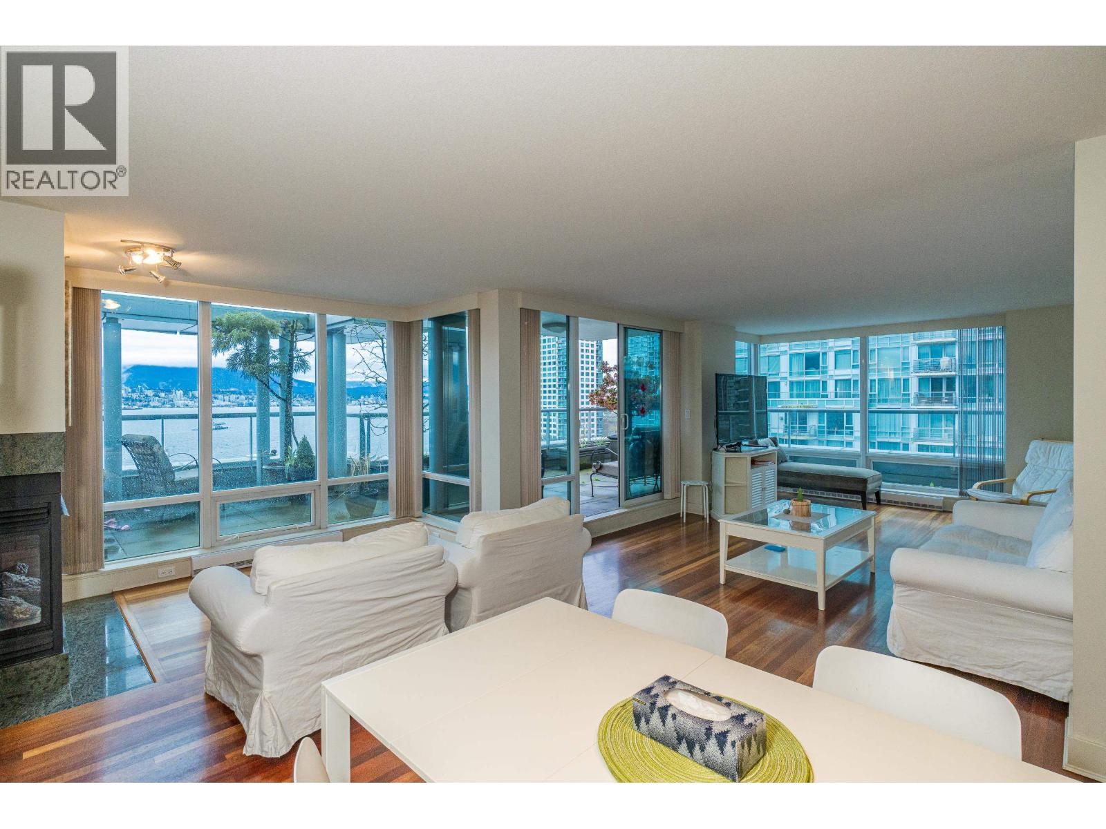 1102 590 NICOLA STREET|Vancouver, British Columbia V6G3J8