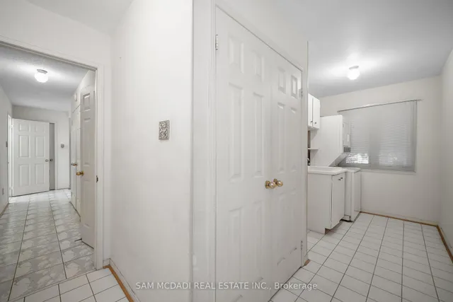 Additional image 20 of 7 Vogue Cres