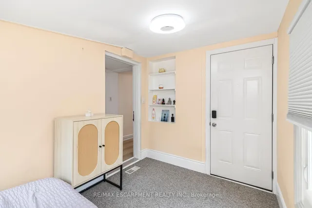 Additional image 17 of 167 TOLTON Ave