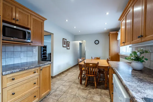 Additional image 18 of 6 DEAN Ave