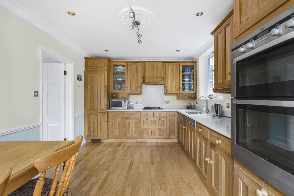 Additional image 5 of High Oaks Road, Welwyn Garden City, AL8