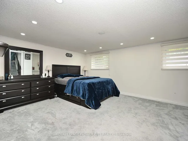 Additional image 40 of 2 Aintree Cres