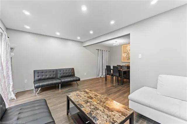 Additional image 29 of 900 Centralpark Dr Unit 115