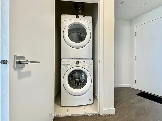 Additional image 17 of 690 KING St Unit 606