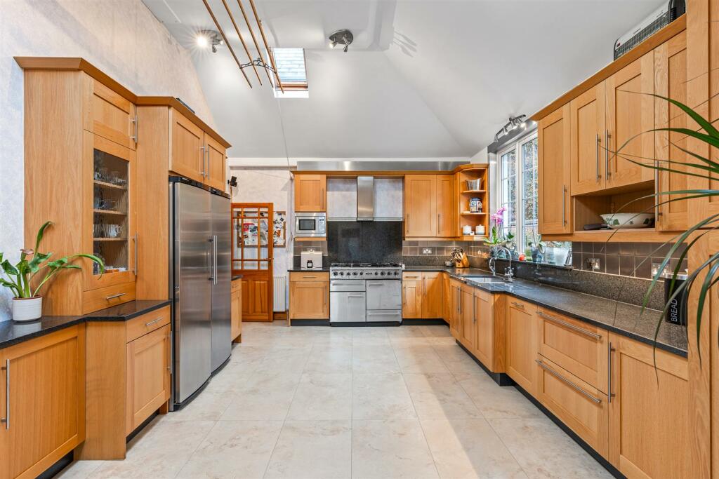 Additional image 12 of Tewin Water, Welwyn