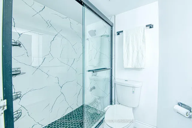 Additional image 19 of 3077 Weston Rd Unit 1004