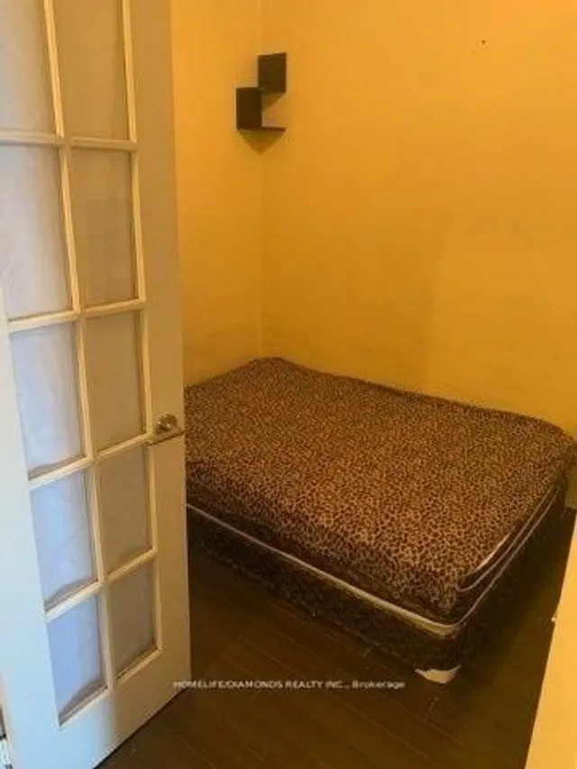 Additional image 11 of 80 Absolute Ave Unit 401