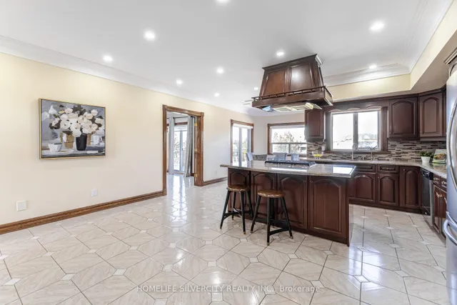 Additional image 8 of 34 Estateview Circ