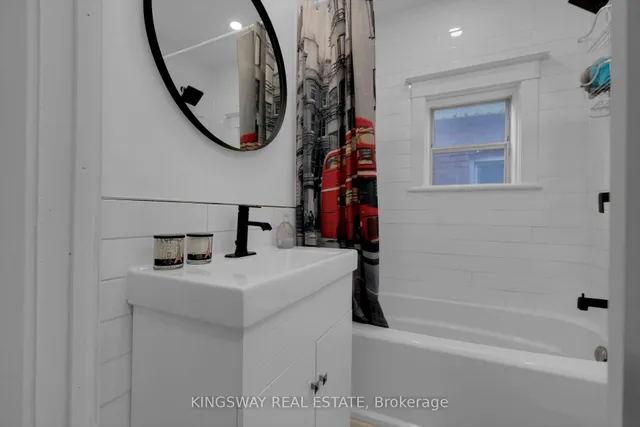 Additional image 16 of 136 Connaught Ave