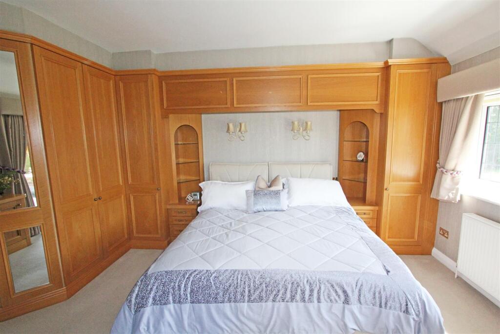 Additional image 19 of Brookmans Avenue, Brookmans Park, Hatfield