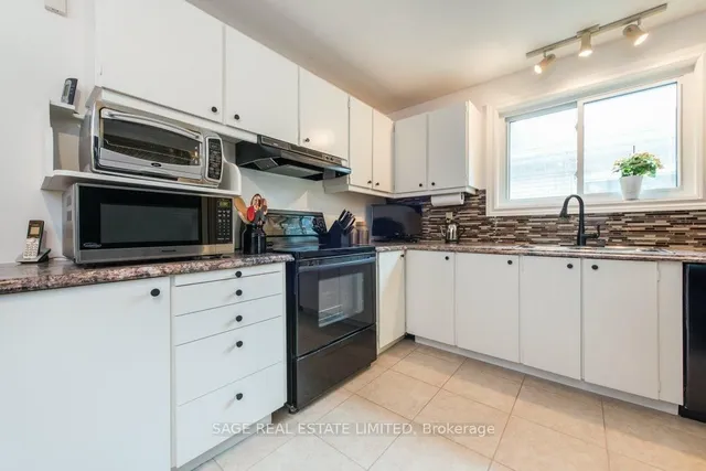 Additional image 11 of 529 Kenmarr Cres