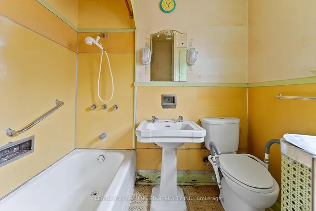 Additional image 27 of 102 Kalmar Ave