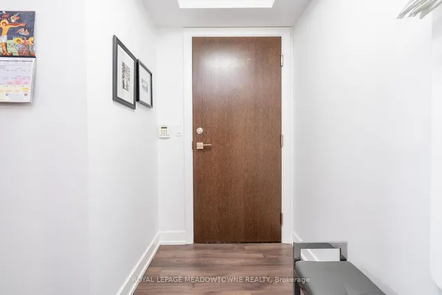 Additional image 8 of 2 Eva Rd Unit 2421