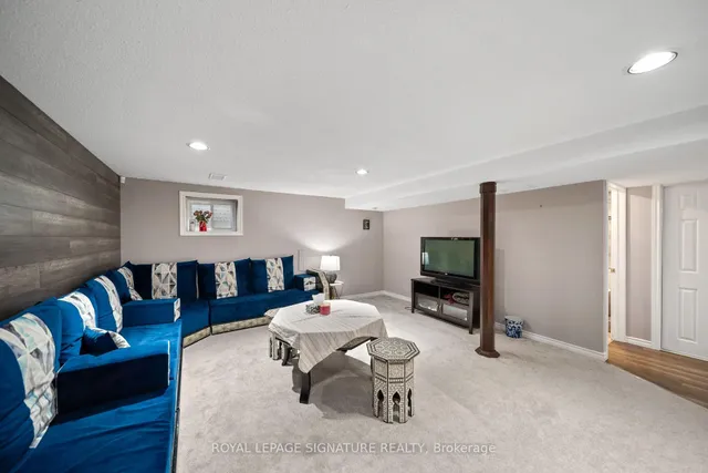 Additional image 27 of 40 Queenslea Dr