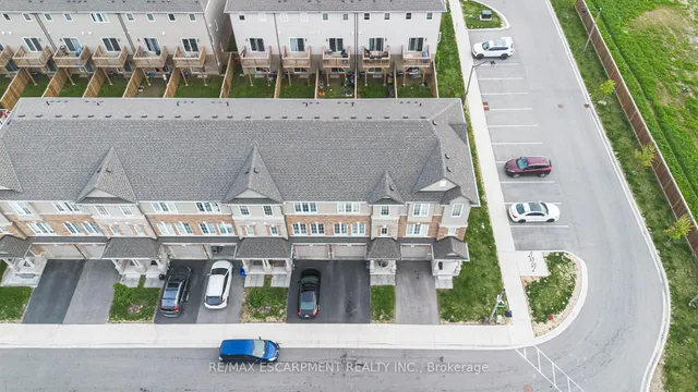 Additional image 27 of 52 AQUARIUS Cres