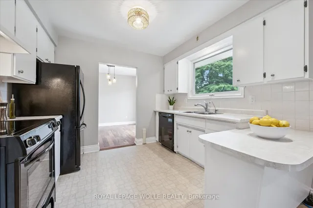 Additional image 15 of 29 Strathcona Cres