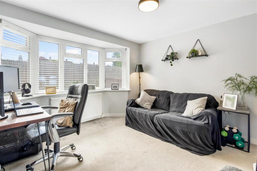 Additional image 8 of Somers Square, Welham Green