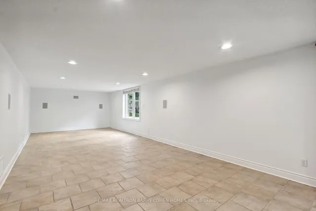 Additional image 16 of 58 Hawksbury Dr