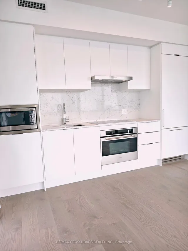 Additional image 16 of 20 Lombard St Unit 3510