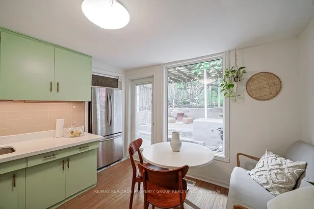 Additional image 20 of 482 Mcroberts Ave