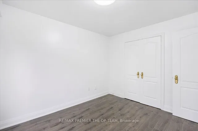 房产图片 23 - 多伦多斯帕迪纳路800号401单元