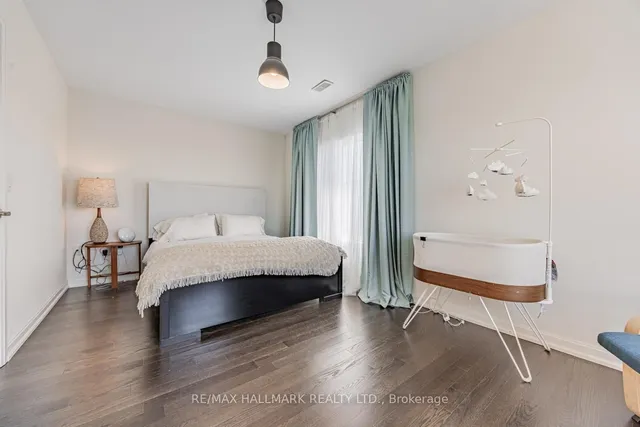 Additional image 16 of 11 Caroline Carpenter Grve