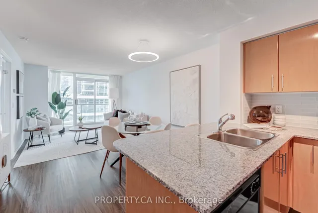 Additional image 7 of 16 Yonge St Unit 807