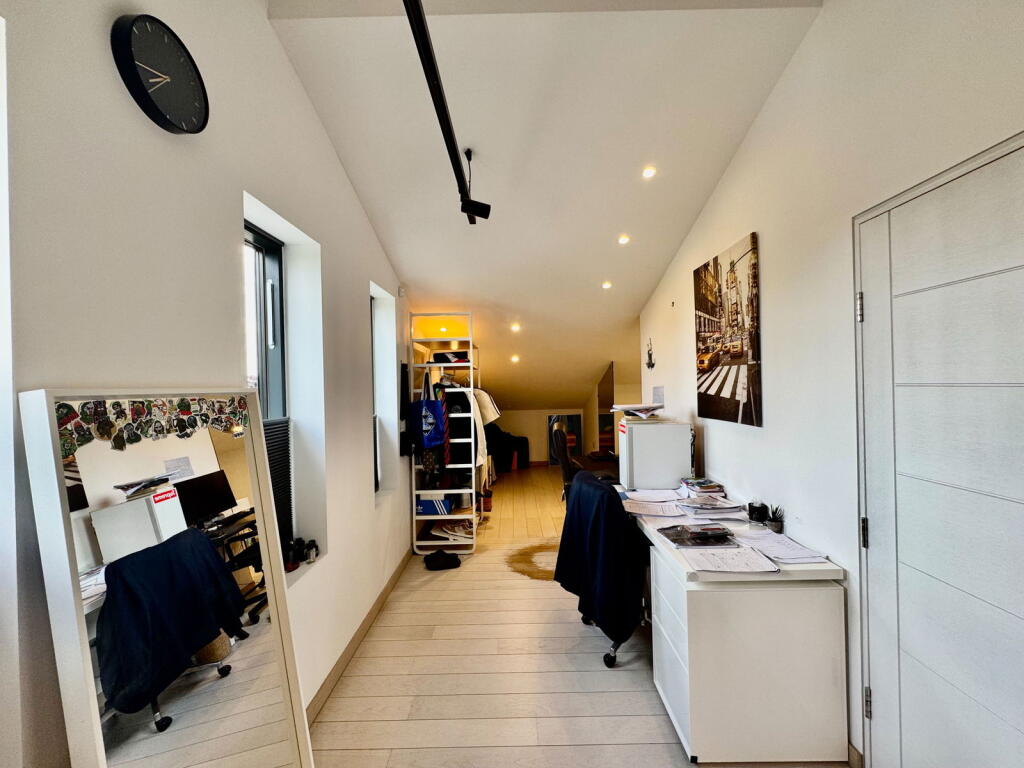 Additional image 19 of West Riding,Bricket Wood,Hertfordshire,AL2 3QS