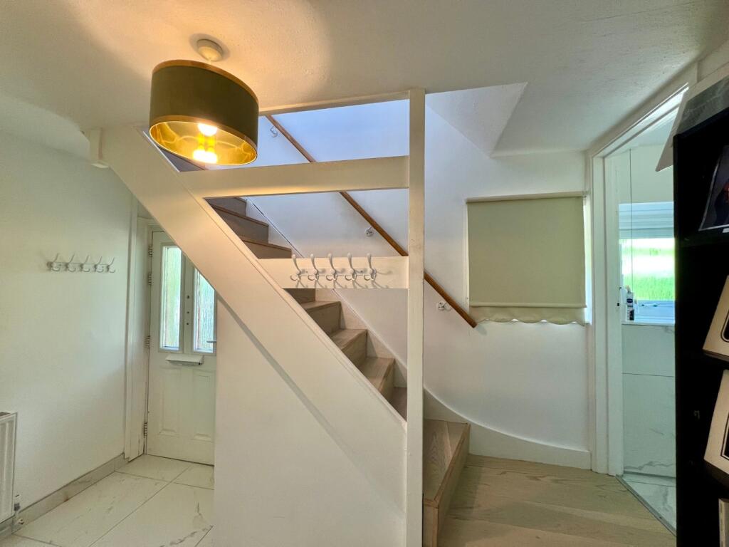 Additional image 11 of Roundfield Avenue, Harpenden, Hertfordshire, AL5