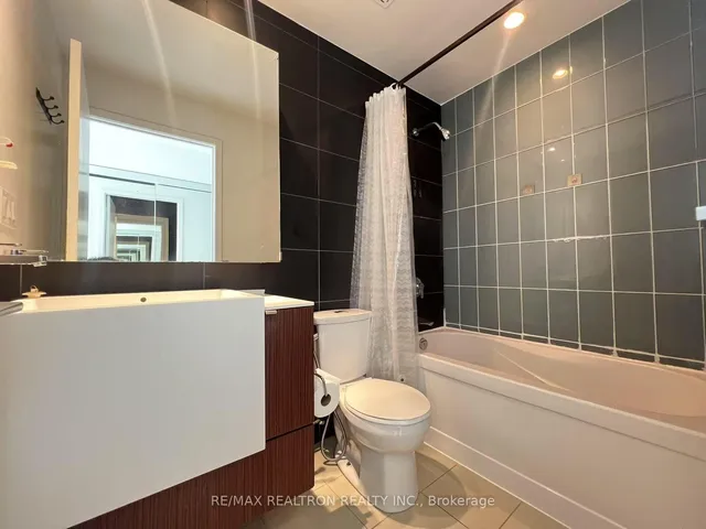 Additional image 16 of 21 Iceboat Terr Unit 3712