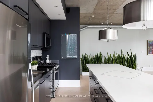 Additional image 32 of 169 John St Unit PH4