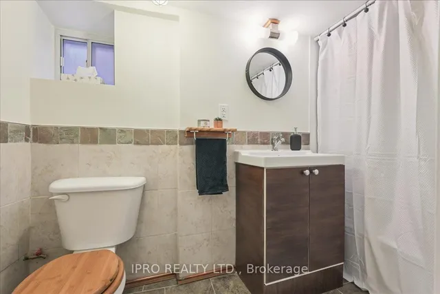 Additional image 32 of 2043 Davenport Rd