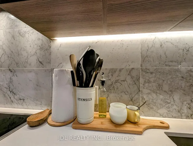 Additional image 7 of 17 Bathurst St Unit 1908